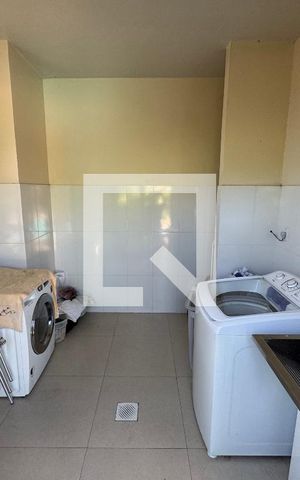 Casa para alugar com 860m², 4 quartos e 7 vagas Casa para alugar com 860m², 4 quartos e 7 vagasDetalhe da área de serviço