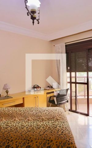 Apartamento à venda com 289m², 4 quartos e 4 vagas Apartamento à venda com 289m², 4 quartos e 4 vagasQuarto 04
