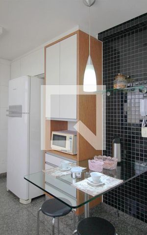 Apartamento à venda com 180m², 4 quartos e 4 vagasCozinha