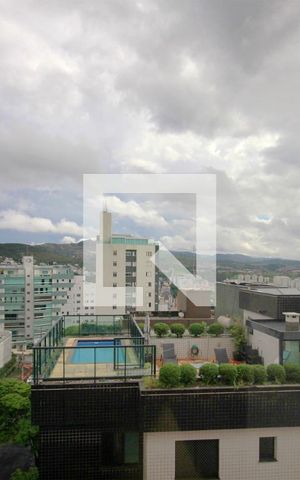 Apartamento à venda com 180m², 4 quartos e 4 vagasSacada