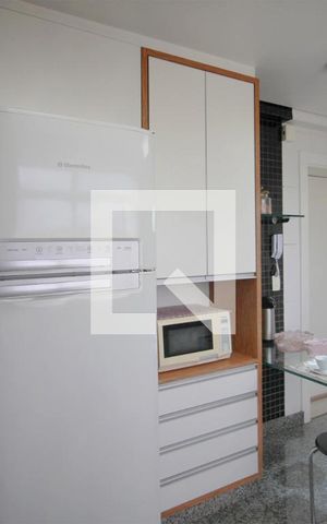 Apartamento à venda com 180m², 4 quartos e 4 vagasCozinha