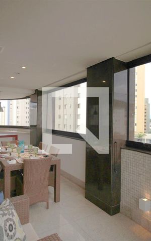 Apartamento à venda com 180m², 4 quartos e 4 vagasSacada