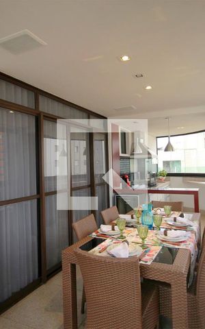 Apartamento à venda com 180m², 4 quartos e 4 vagasSacada