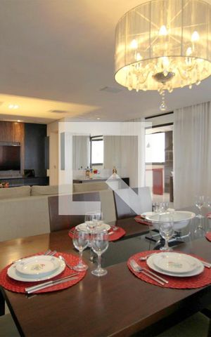Apartamento à venda com 180m², 4 quartos e 4 vagasSala