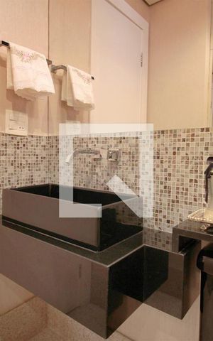 Apartamento à venda com 180m², 4 quartos e 4 vagasBanheiro 4