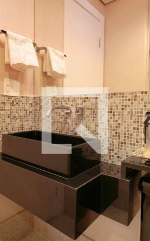 Apartamento à venda com 180m², 4 quartos e 4 vagasBanheiro 4