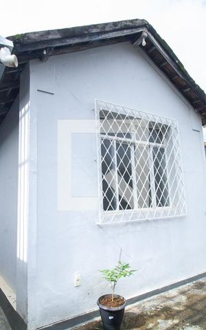 Casa à venda com 300m², 3 quartos e 2 vagas Casa à venda com 300m², 3 quartos e 2 vagasEntrada