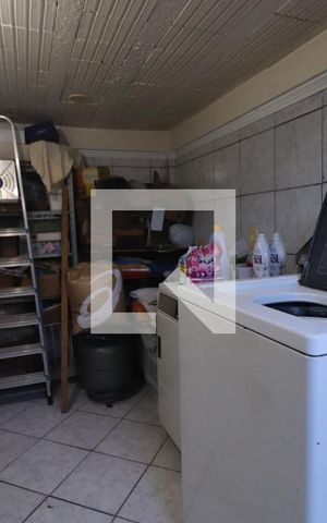 Casa à venda com 132m², 3 quartos e 5 vagasLavanderia