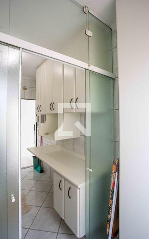 Apartamento à venda com 60m², 3 quartos e 1 vagaÁrea de Serviço