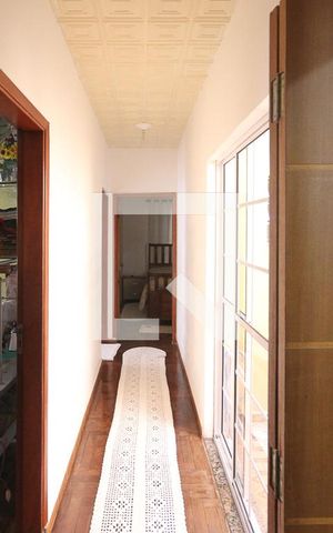 Casa à venda com 280m², 3 quartos e 3 vagas Casa à venda com 280m², 3 quartos e 3 vagasCorredor
