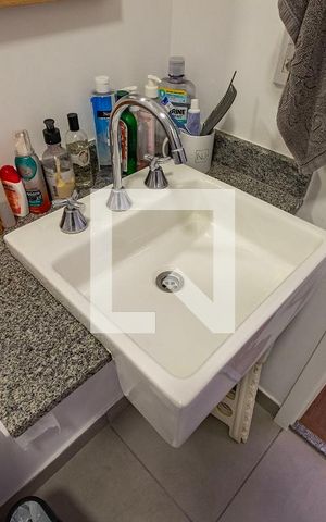 Studio à venda com 32m², 1 quarto e sem vaga Studio à venda com 32m², 1 quarto e sem vagaBanheiro