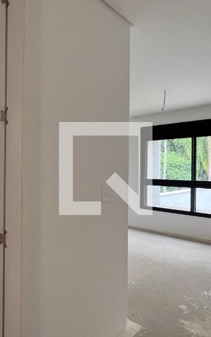 Casa à venda com 845m², 4 quartos e 6 vagas Casa à venda com 845m², 4 quartos e 6 vagasQuarto 2