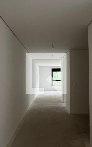 Casa à venda com 845m², 4 quartos e 6 vagas Casa à venda com 845m², 4 quartos e 6 vagasCorredor dos quartos