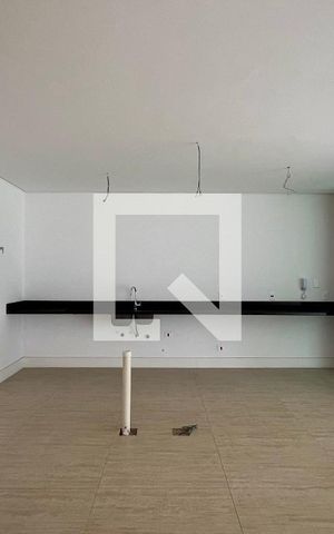 Casa à venda com 845m², 4 quartos e 6 vagas Casa à venda com 845m², 4 quartos e 6 vagasCozinha