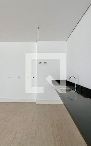 Casa à venda com 845m², 4 quartos e 6 vagas Casa à venda com 845m², 4 quartos e 6 vagasCozinha