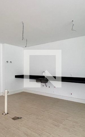 Casa à venda com 845m², 4 quartos e 6 vagas Casa à venda com 845m², 4 quartos e 6 vagasCozinha