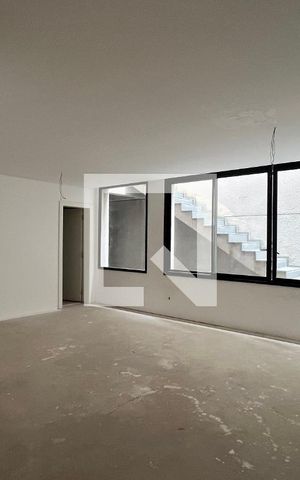 Casa à venda com 845m², 4 quartos e 6 vagas Casa à venda com 845m², 4 quartos e 6 vagasQuarto 4