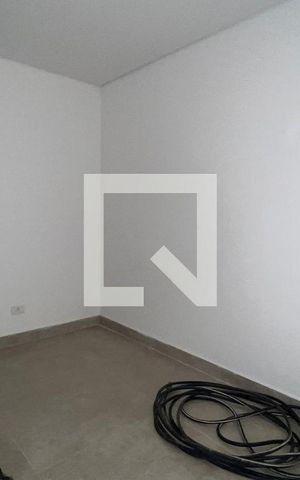 Casa à venda com 845m², 4 quartos e 6 vagas Casa à venda com 845m², 4 quartos e 6 vagasQuarto de serviço