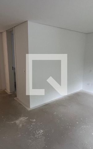 Casa à venda com 845m², 4 quartos e 6 vagas Casa à venda com 845m², 4 quartos e 6 vagasQuarto 2