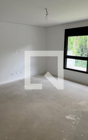 Casa à venda com 845m², 4 quartos e 6 vagas Casa à venda com 845m², 4 quartos e 6 vagasQuarto 3