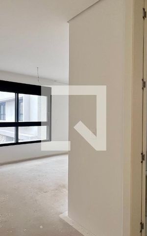 Casa à venda com 845m², 4 quartos e 6 vagas Casa à venda com 845m², 4 quartos e 6 vagasQuarto 1