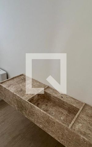 Casa à venda com 845m², 4 quartos e 6 vagas Casa à venda com 845m², 4 quartos e 6 vagasLavabo