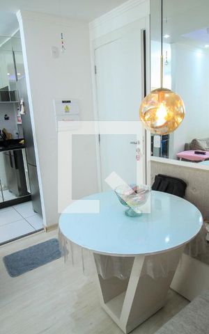 Apartamento à venda com 40m², 2 quartos e sem vaga Apartamento à venda com 40m², 2 quartos e sem vagaSala