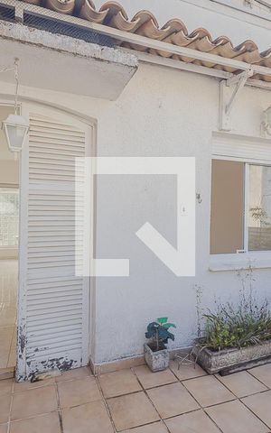 Apartamento à venda com 107m², 2 quartos e 1 vagaVaranda