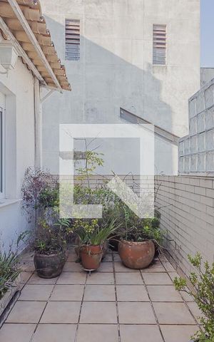 Apartamento à venda com 107m², 2 quartos e 1 vagaVaranda