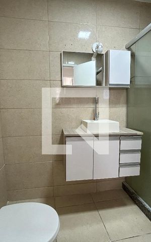 Apartamento para alugar com 75m², 3 quartos e sem vagaBanheiro