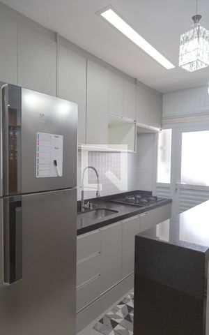 Apartamento à venda com 47m², 2 quartos e 1 vaga Apartamento à venda com 47m², 2 quartos e 1 vagaCozinha