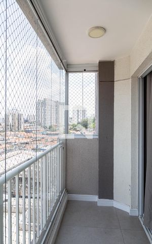 Apartamento à venda com 47m², 2 quartos e 1 vaga Apartamento à venda com 47m², 2 quartos e 1 vagaÁrea de Serviço - Varanda