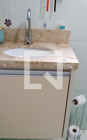 Casa à venda com 175m², 5 quartos e 2 vagas Casa à venda com 175m², 5 quartos e 2 vagasBanheiro do Quarto 3 - Suíte