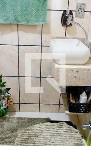 Casa à venda com 175m², 5 quartos e 2 vagas Casa à venda com 175m², 5 quartos e 2 vagasBanheiro