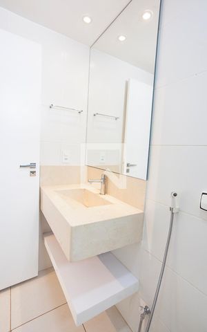 Apartamento para alugar com 97m², 3 quartos e 2 vagas Apartamento para alugar com 97m², 3 quartos e 2 vagasBanheiro Social