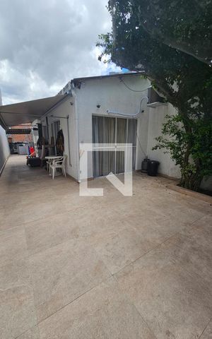 Casa à venda com 125m², 2 quartos e 2 vagas Casa à venda com 125m², 2 quartos e 2 vagasQuintal