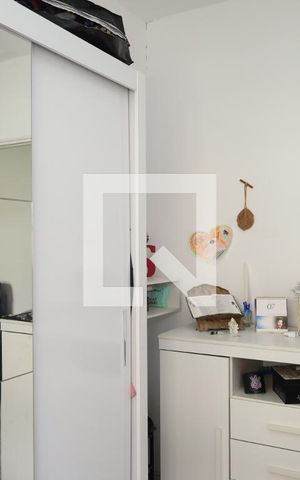 Casa à venda com 200m², 2 quartos e 2 vagasEdícula - Quarto