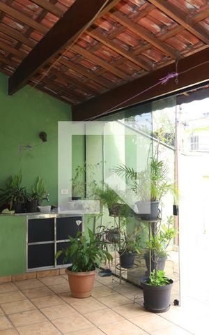 Casa à venda com 200m², 2 quartos e 2 vagasVaranda