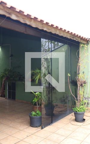 Casa à venda com 200m², 2 quartos e 2 vagasVaranda