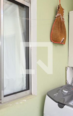 Casa à venda com 200m², 2 quartos e 2 vagasEdícula - Área de Serviço