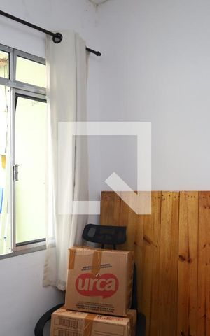 Casa à venda com 200m², 2 quartos e 2 vagasEdícula - Sala