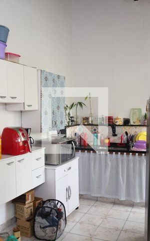 Casa à venda com 200m², 2 quartos e 2 vagasEdícula - Cozinha