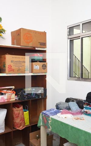 Casa à venda com 200m², 2 quartos e 2 vagasQuarto 3 - Área de Serviço
