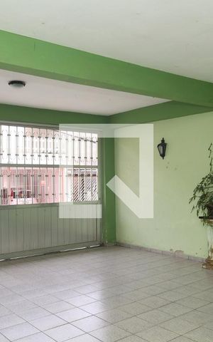 Casa à venda com 200m², 2 quartos e 2 vagasGaragem