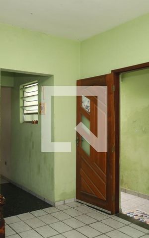 Casa à venda com 200m², 2 quartos e 2 vagasSala