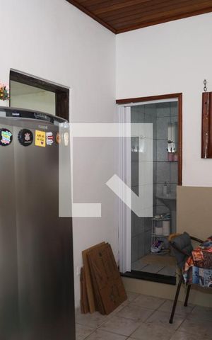 Casa à venda com 200m², 2 quartos e 2 vagasEdícula - Cozinha
