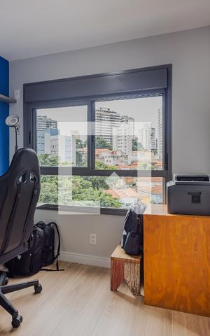 Apartamento à venda com 76m², 2 quartos e 1 vagaEscritório