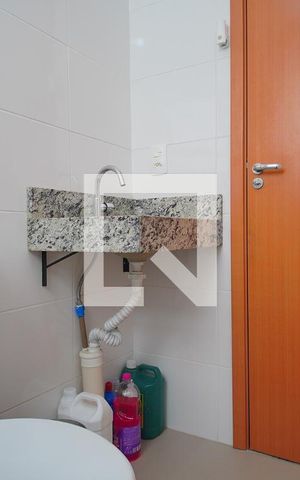 Apartamento à venda com 50m², 2 quartos e 1 vaga Apartamento à venda com 50m², 2 quartos e 1 vagaBanheiro