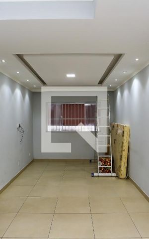 Casa à venda com 296m², 3 quartos e 2 vagas Casa à venda com 296m², 3 quartos e 2 vagasSala