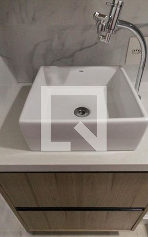 Apartamento à venda com 42m², 2 quartos e 1 vaga Apartamento à venda com 42m², 2 quartos e 1 vagaBanheiro